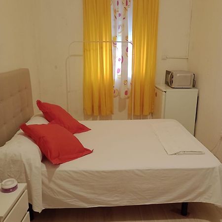 Aurora Room With Private Bathroom 阿利坎特 外观 照片